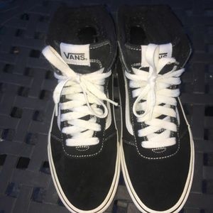 BLACK AND WHITE VANS HIGH